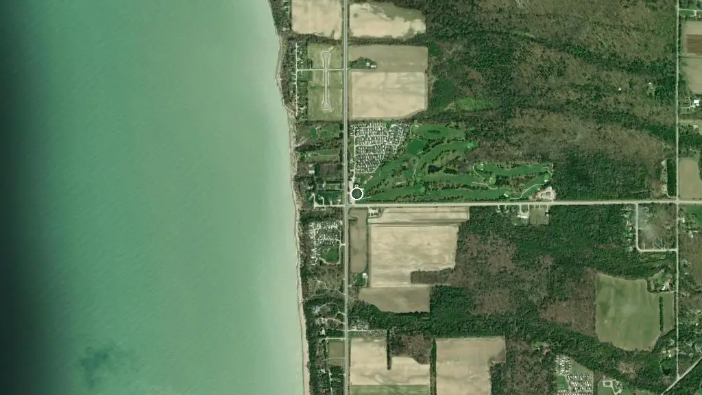 Aerial view of Bluewater Golf Course & Campground and surroundings