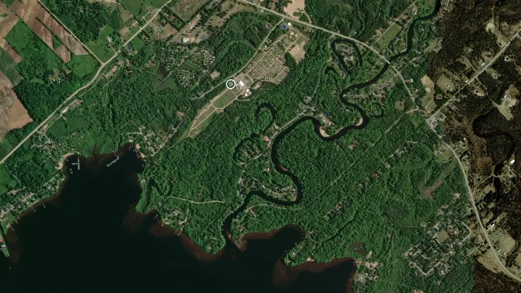Aerial view of Camping la Baie and surroundings