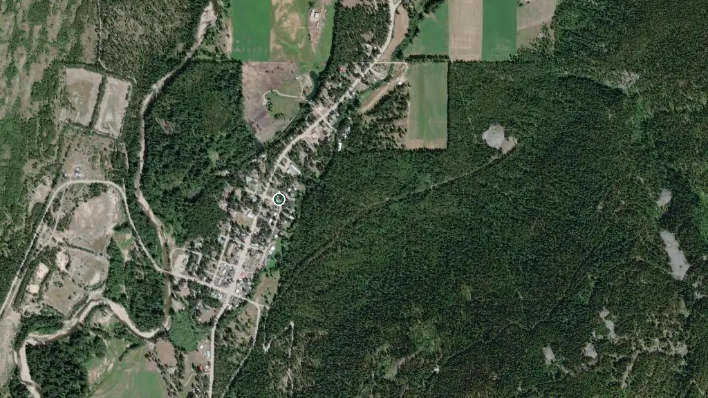 Aerial view of Beaverdell RV Park & Campgrounds and surroundings