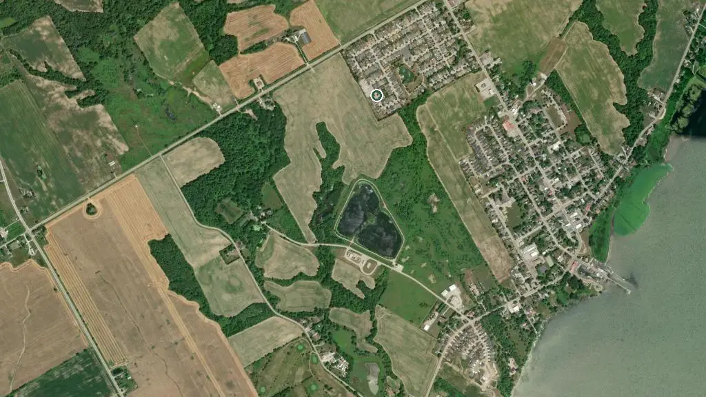 Aerial view of Stark’s Golf Course & Trailer Park and surroundings