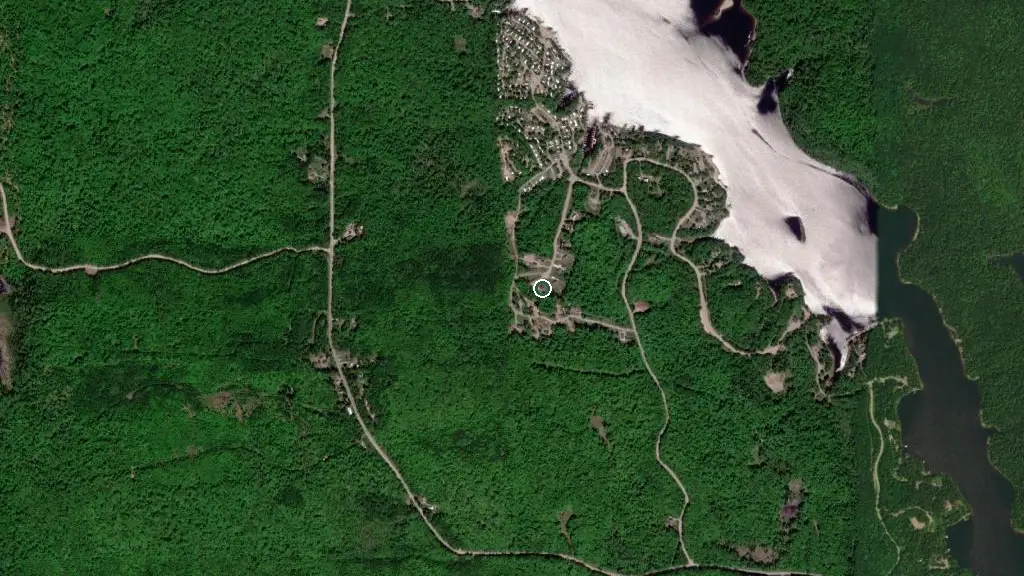 Aerial view of Camping Baskatong and surroundings