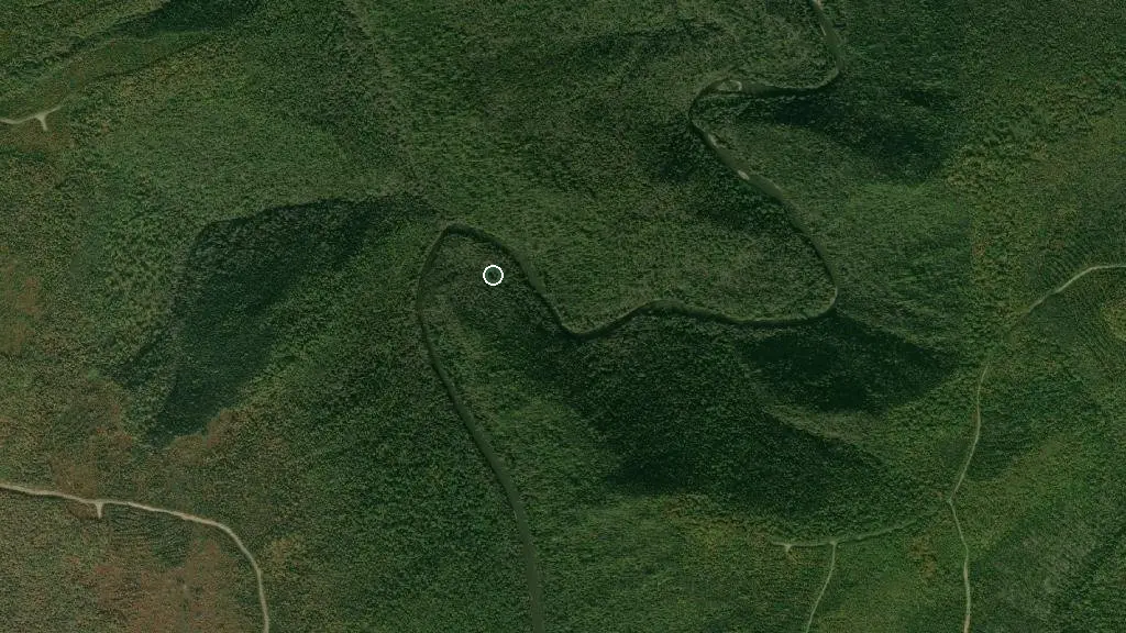 Aerial view of Refuge Le Quartz and surroundings