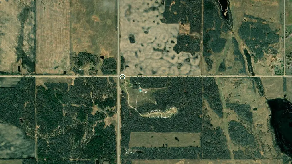 Aerial view of Glen and Treena's Field Of Dreams Seasonal Campsites and surroundings