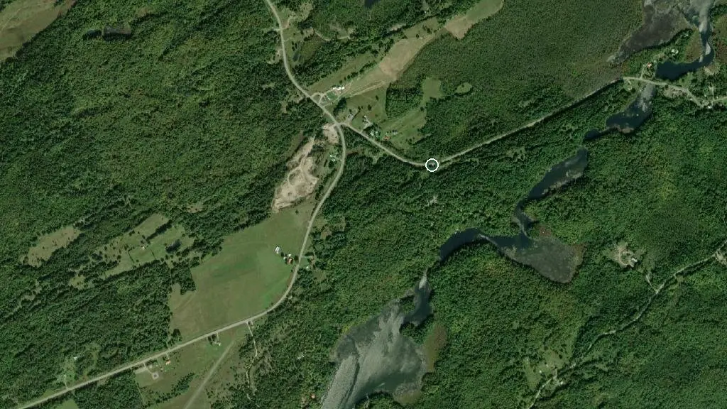 Aerial view of Tiny Village Bon Echo and surroundings