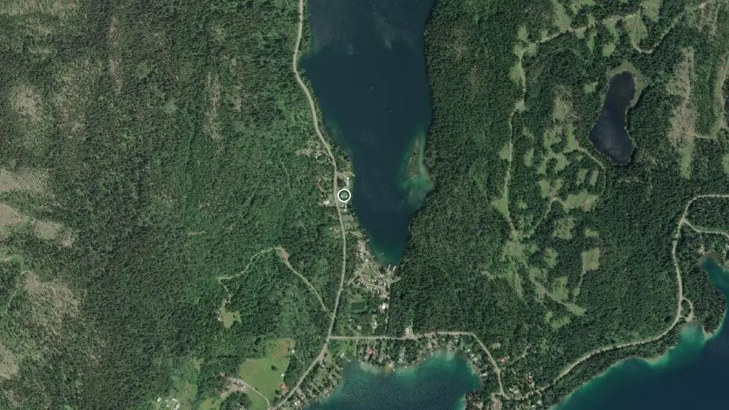 Aerial view of Hathaway Lake Resort and surroundings