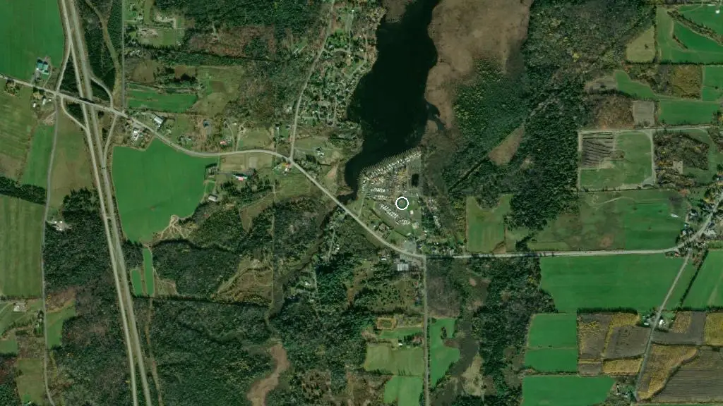 Aerial view of Camping Hatley and surroundings