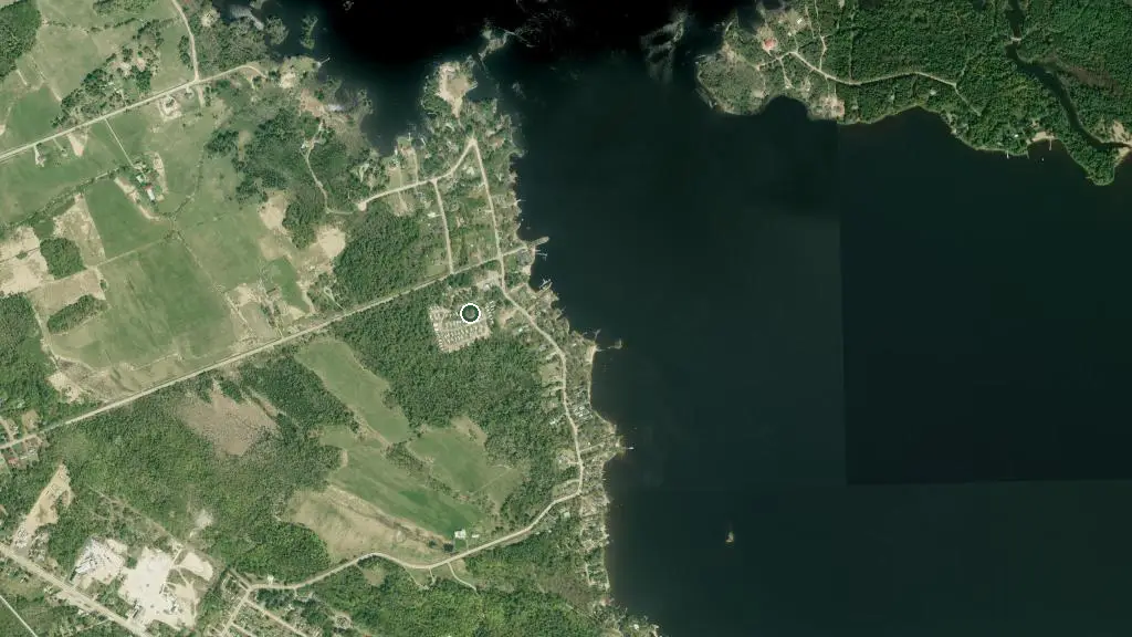 Aerial view of Pine Ridge Park and surroundings