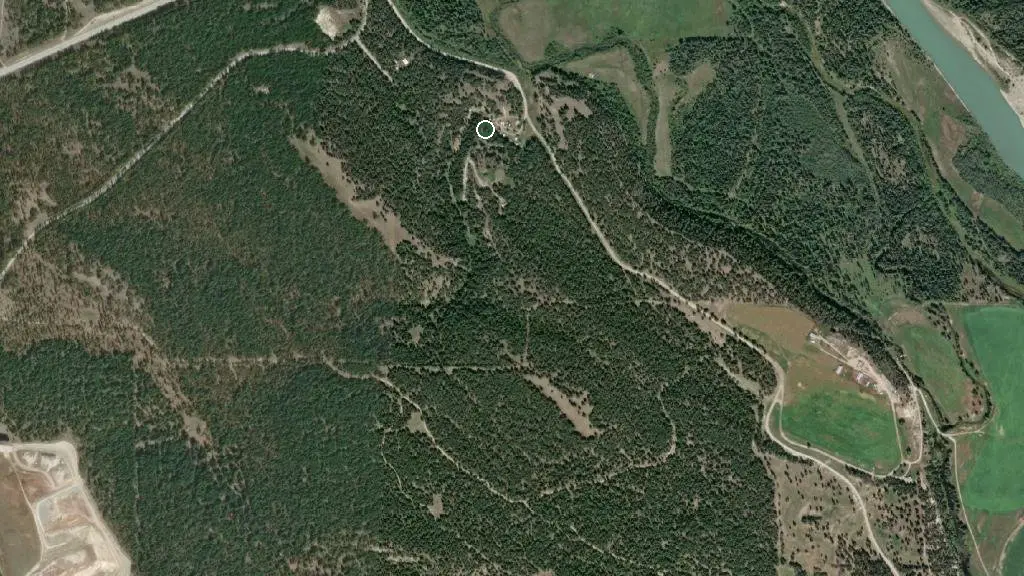 Aerial view of Fort Steele Campground and surroundings