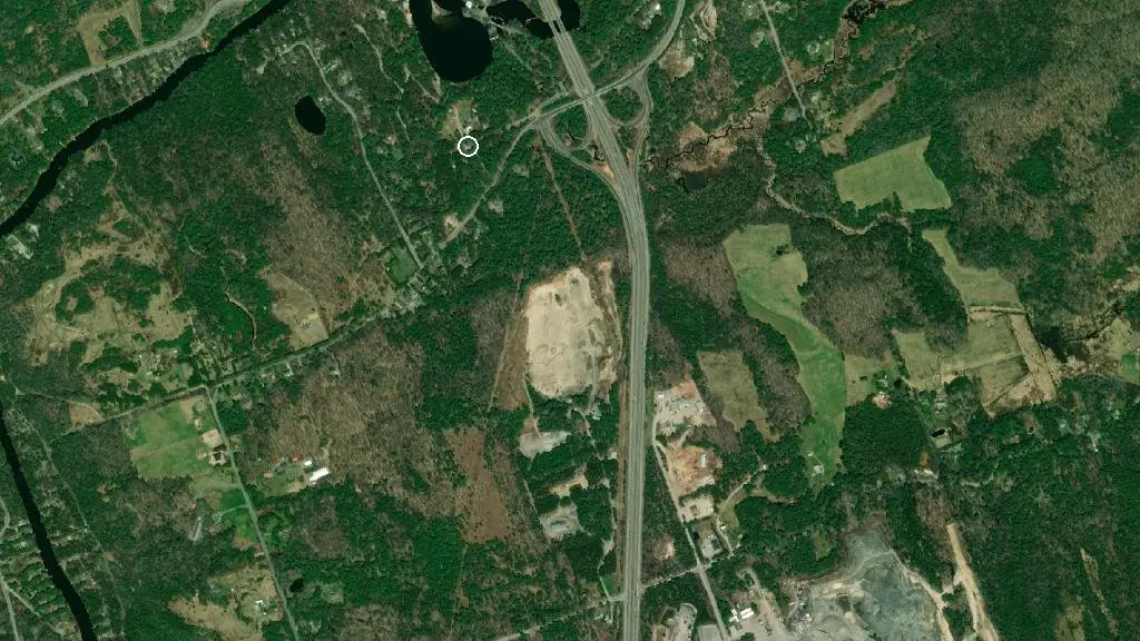 Aerial view of High Falls Bay Cottages, Camping & Waterpark and surroundings
