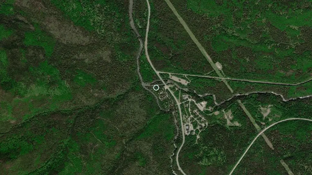 Aerial view of De la Rivière 52 and surroundings