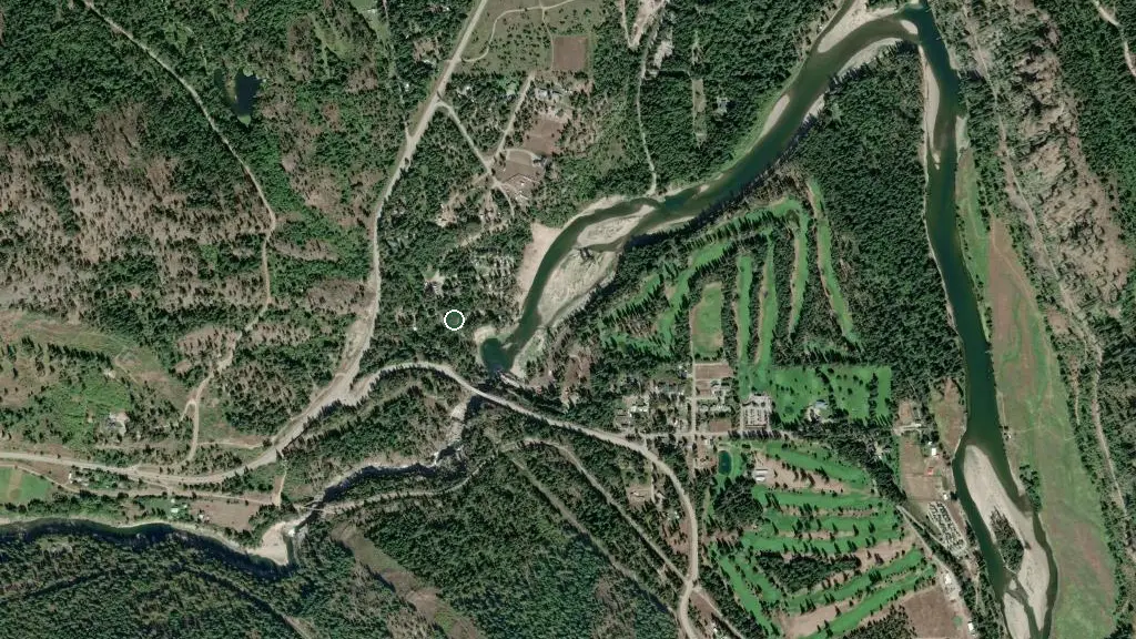 Aerial view of Cascade Cove RV Park and Campground and surroundings