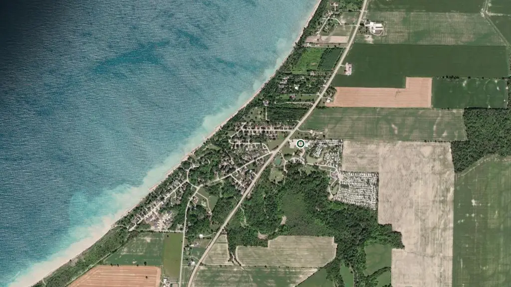 Aerial view of Lakewood Christian Campground and surroundings