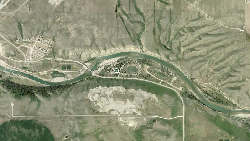 Aerial view of Cottonwood Campground and surroundings