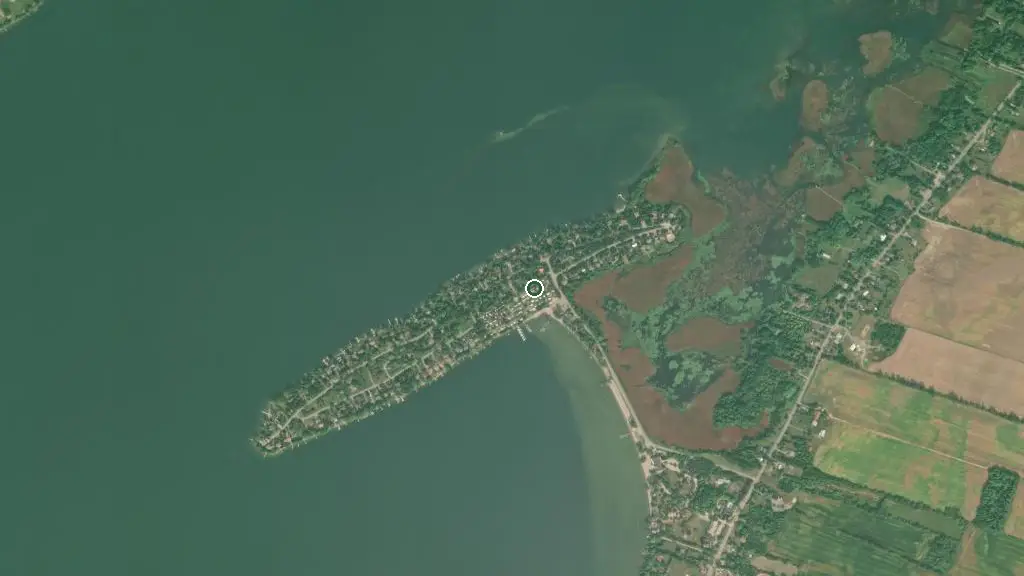 Aerial view of Edgewater Family Camping Resort and surroundings