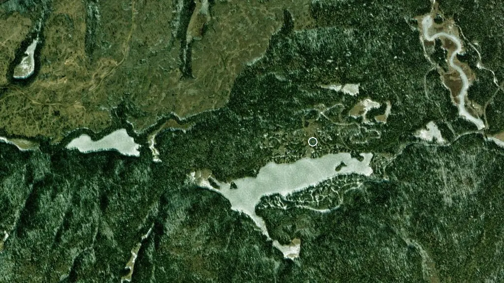 Aerial view of Scott and Rohnda’s Resort & Campgrounds and surroundings