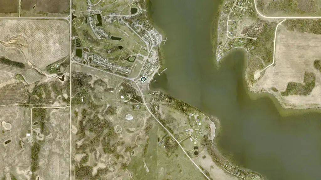 Aerial view of Lakeside Country Resort and surroundings