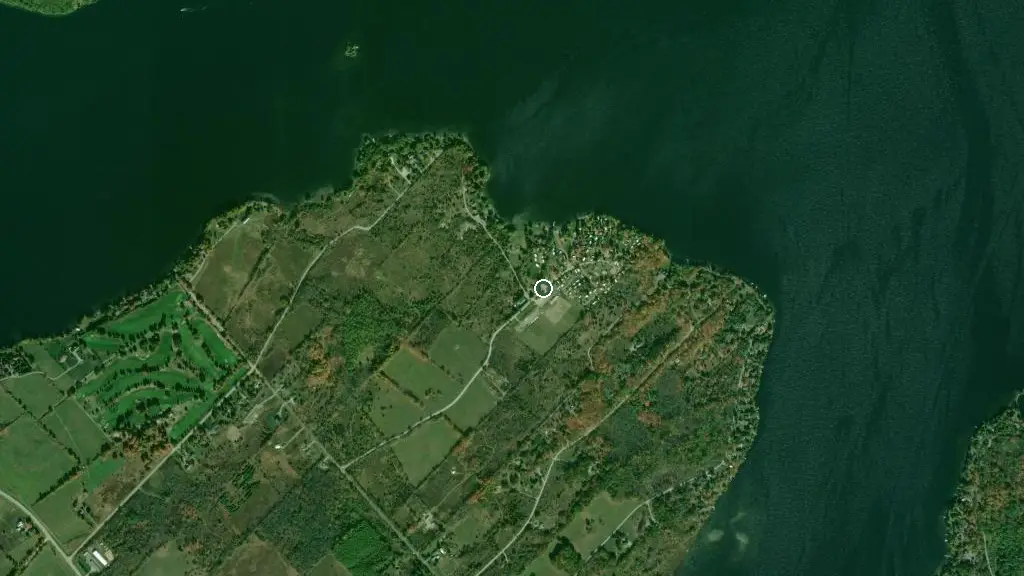Aerial view of Sunnyside Family Retreat and surroundings
