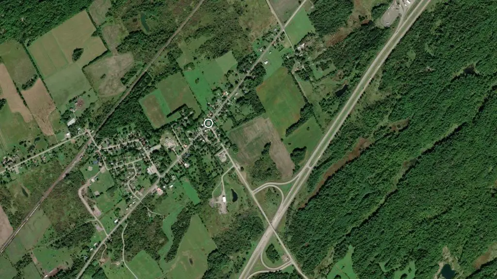 Aerial view of 1000 Islands / Mallorytown KOA and surroundings