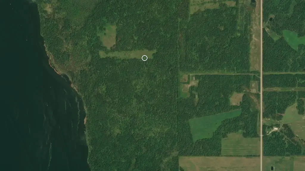 Aerial view of Calhoun Bay Provincial Recreation Area and surroundings