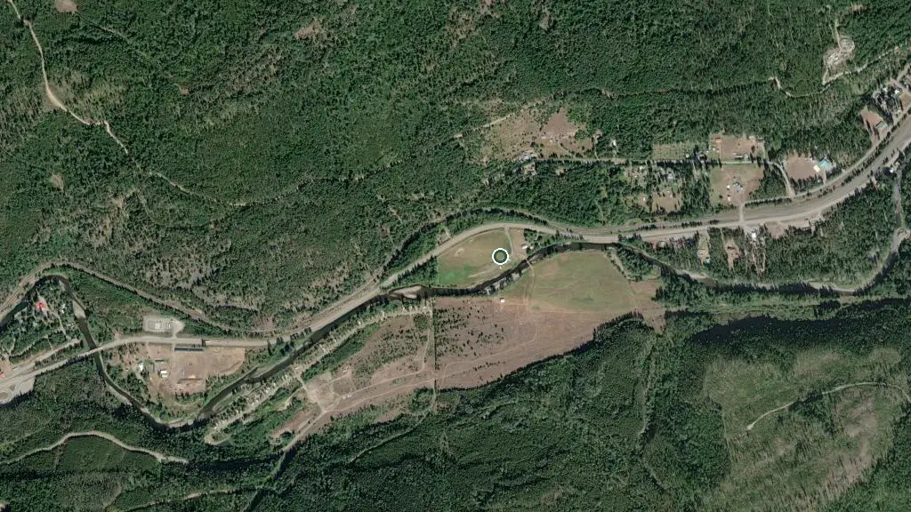 Aerial view of River's Edge Ranch RV Park and surroundings