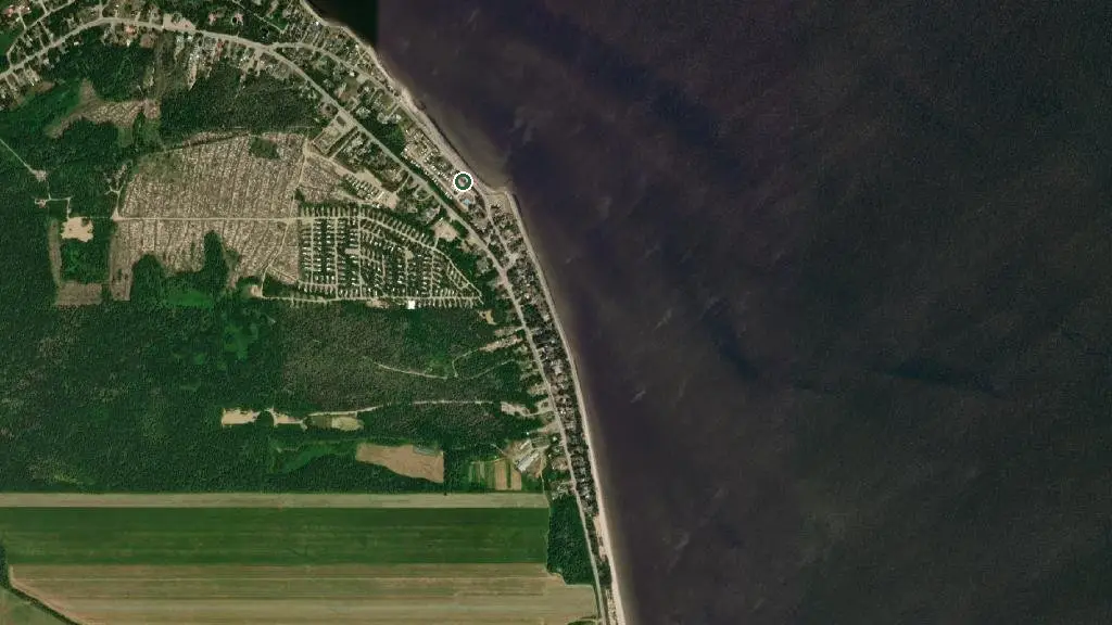 Aerial view of Camping de la Mer and surroundings