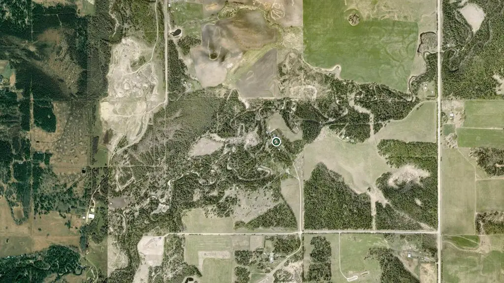 Aerial view of Raven River Hideaway and surroundings
